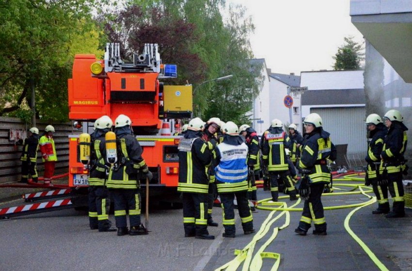 Feuer Koeln Dellbrueck Hochwinkel P35.jpg